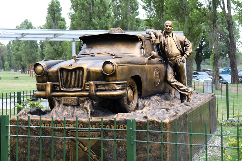 taxi monument